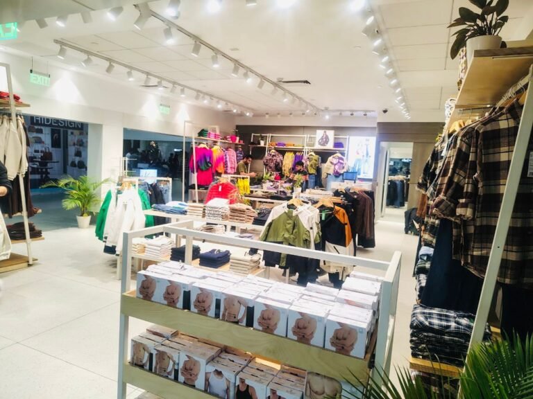 United Colors of Benetton, T2 Airport, Delhi