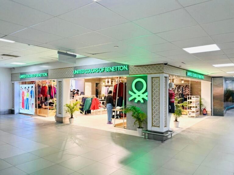 United Colors of Benetton, T2 Airport, Delhi